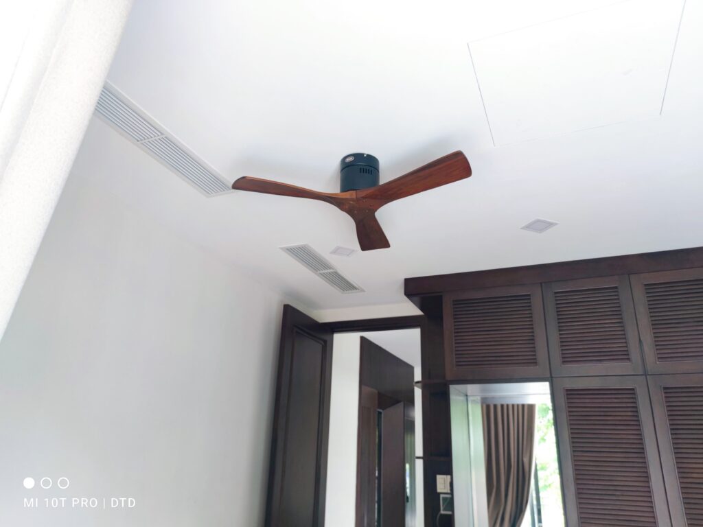Mr Vu SOLID Ceiling Fan